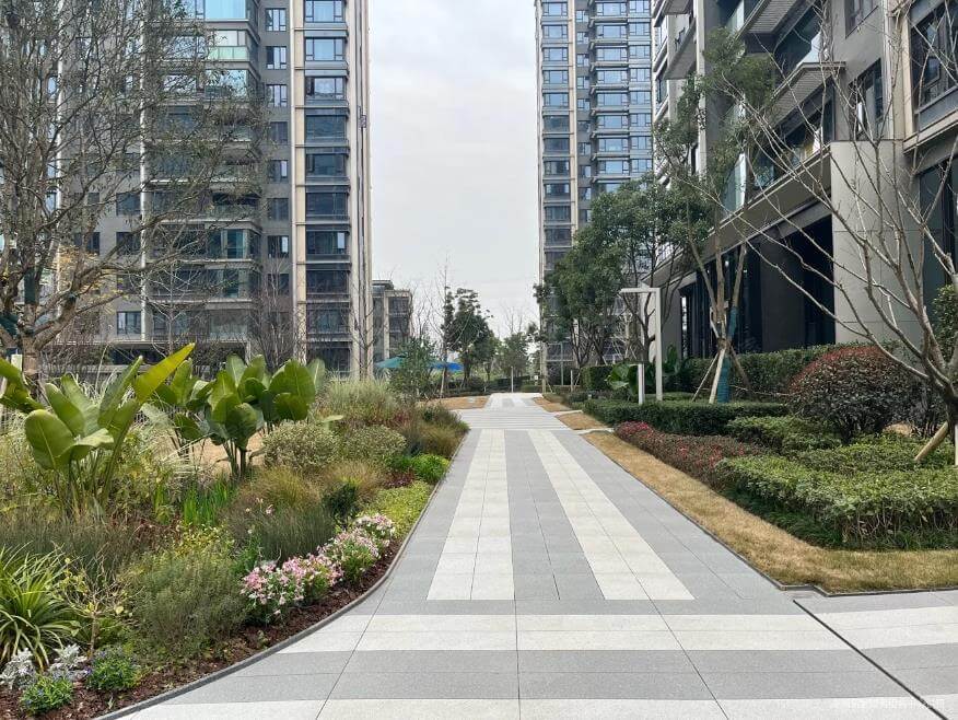 重慶中央公園龍湖景粼玖序小區(qū)實景